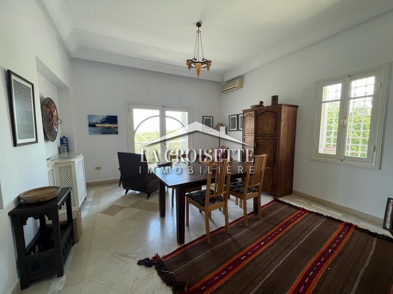 Villa S+4 à La Marsa